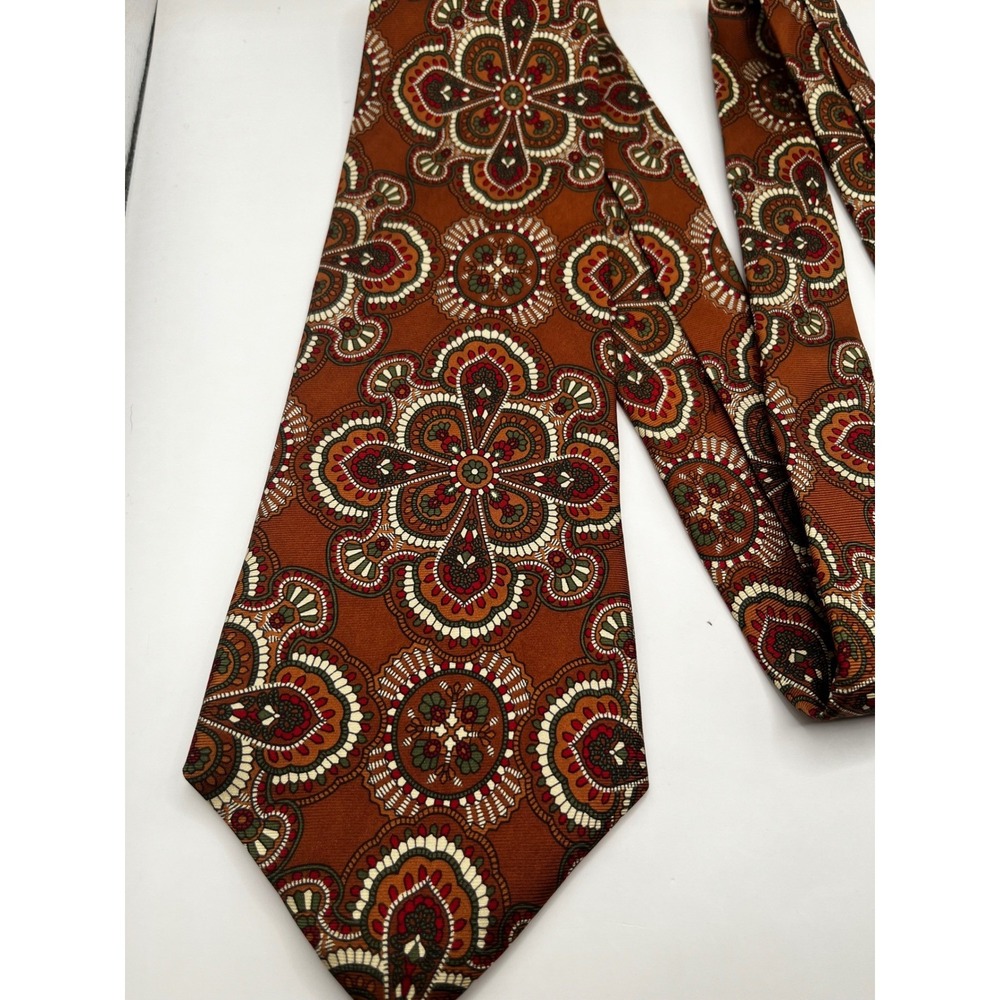 Silk Necktie Medallion Pattern Hand Sewn USA Justin David Tradition Distinction - Picture 2 of 5